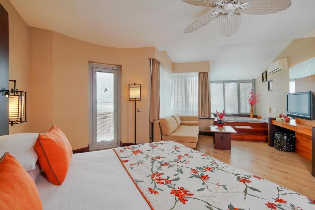 هتل لیماک دلوکس